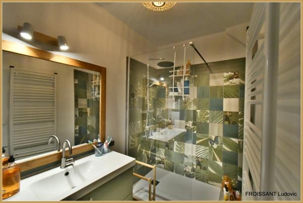 Appartement rénové avec charme et caractère DUPLEX à vendre MONTELIMAR 7 pièces 163 m²