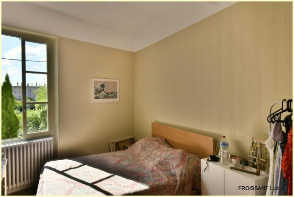 Appartement rénové avec charme et caractère DUPLEX à vendre MONTELIMAR 7 pièces 163 m²