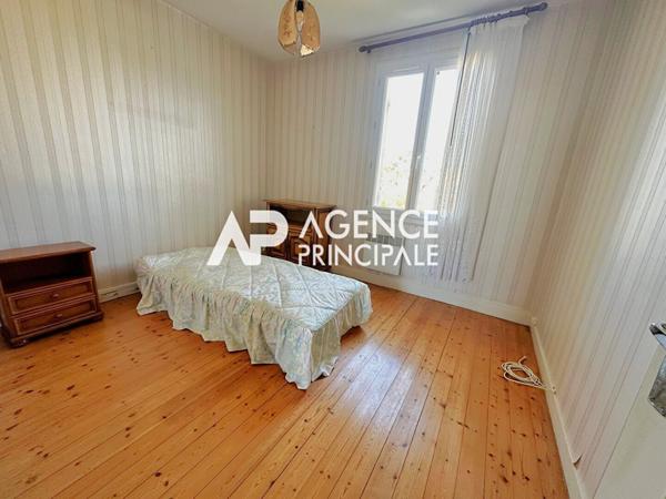 Maison - 5 pièces - projet de rénovation €304 000 ** - Référence HDO467D2