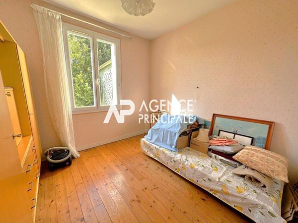 Maison - 5 pièces - projet de rénovation €304 000 ** - Référence HDO467D2