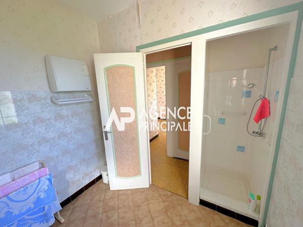 Maison - 5 pièces - projet de rénovation €304 000 ** - Référence HDO467D2