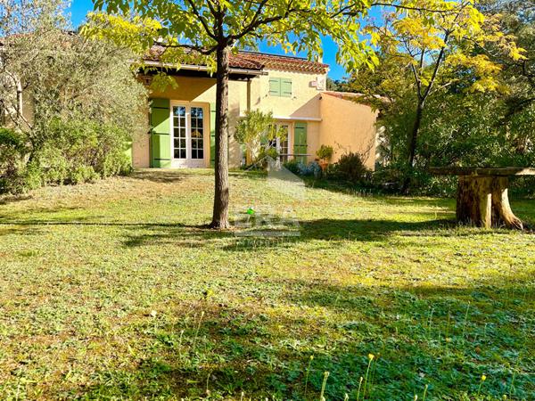 Maison d'exception à Mazan : plus de 180 m² sur 1 hectare, piscine et garage double
