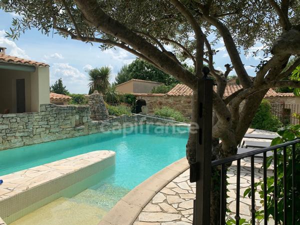 VILLA PROVENCALE DE PLAIN-PIED A AUBIGNAN (84) AVEC PISCINE