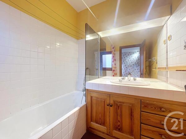 Appartement F4 à vendre  4 pièces - 106,93 m 2   LE PUY EN VELAY  - 43