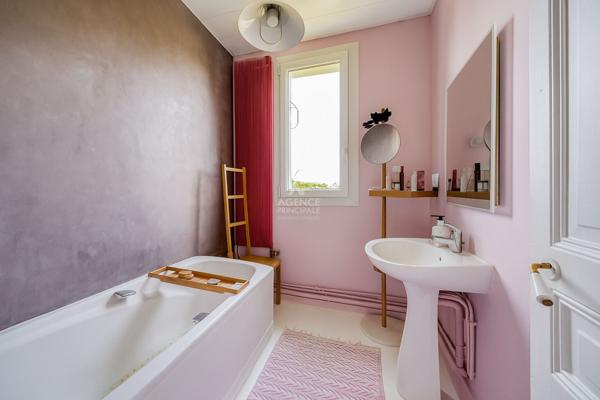 SEVRES RIVE DROITE - MAISON DE CHARME €1 050 000 ** - Référence 567-S