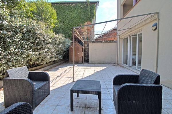 AGEN - Appartement de type 2 avec terrasse et garage