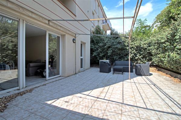 AGEN - Appartement de type 2 avec terrasse et garage