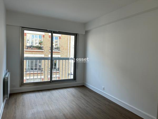 Location Appartement 4 pièces 92 m² - Paris 75020