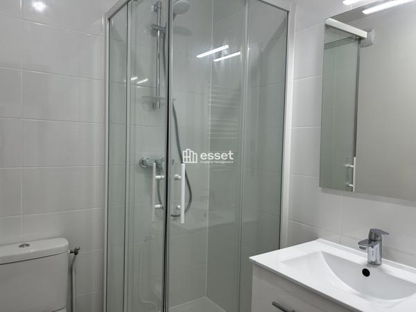 Location Appartement 4 pièces 92 m² - Paris 75020