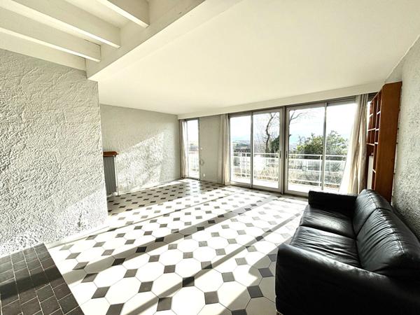 Grande maison d'architecte 212 m² Terrain 1 408 m² Produit rare