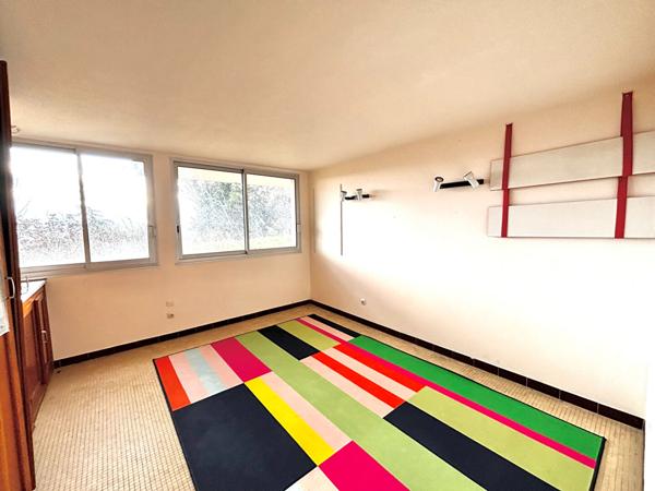 Grande maison d'architecte 212 m² Terrain 1 408 m² Produit rare