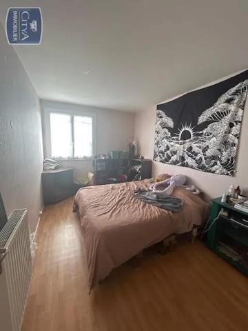 Appartement à louer 3 pièces 64.52m² Libourne (33500)