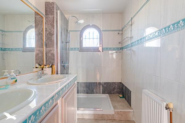 Maison à vendre |  Carbon-Blanc |  4 pièces | 90 m²