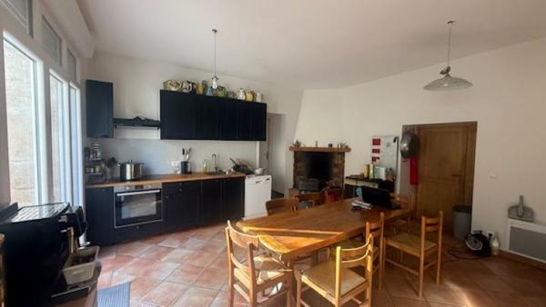 Maison  6 pièce(s) 520 m2, Parcelle de 1400m² Idéal investisseur!