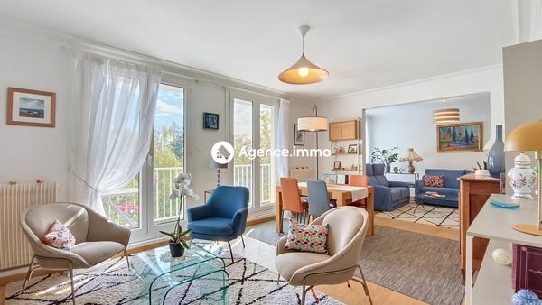 À vendre - Appartement, 5 pièces situé à Saint-Cyr-sur-Loire (37540)