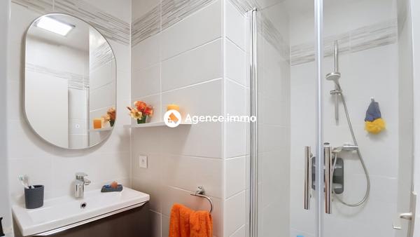 À vendre - Appartement, 5 pièces situé à Saint-Cyr-sur-Loire (37540)