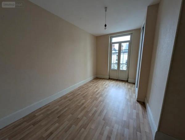 Achat - Immeuble Vichy 03200 588 m 2 415 m 2
