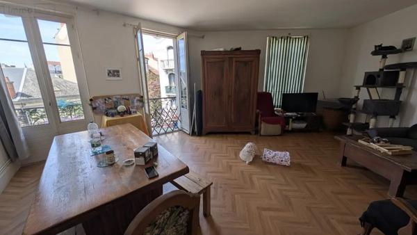 Achat - Immeuble Vichy 03200 588 m 2 415 m 2