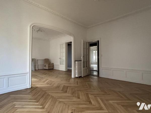 APPARTEMENT - QUARTIER GRASLIN - 4 CHAMBRES - 148 M²