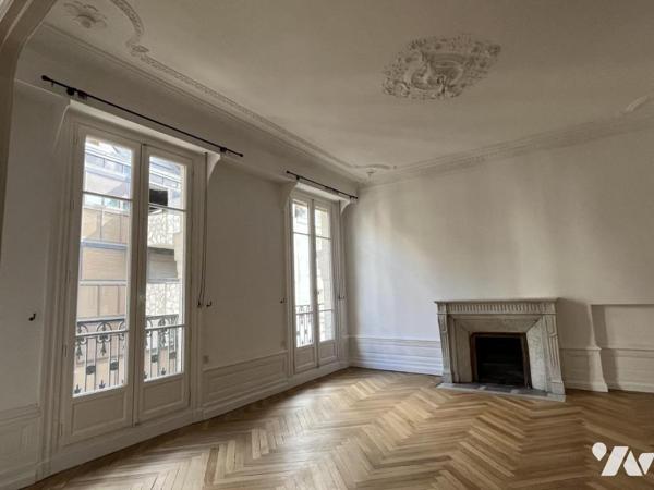 APPARTEMENT - QUARTIER GRASLIN - 4 CHAMBRES - 148 M²