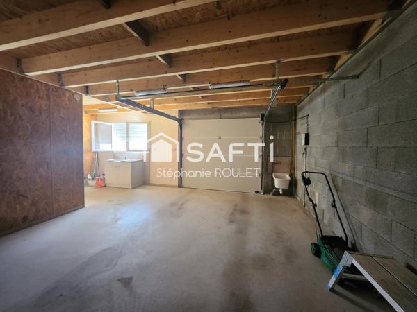 Une maison récente, lumineuse et parfaitement entretenue, prête à accueillir ses nouveaux propriétaires !