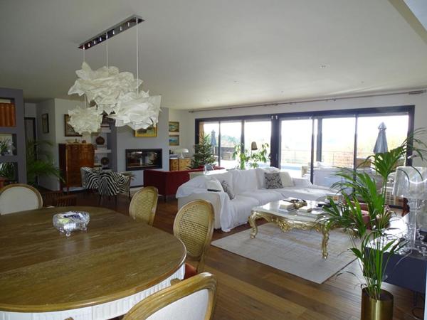 Maison Auriac Du Perigord 8 pièce(s) 243.76 m2