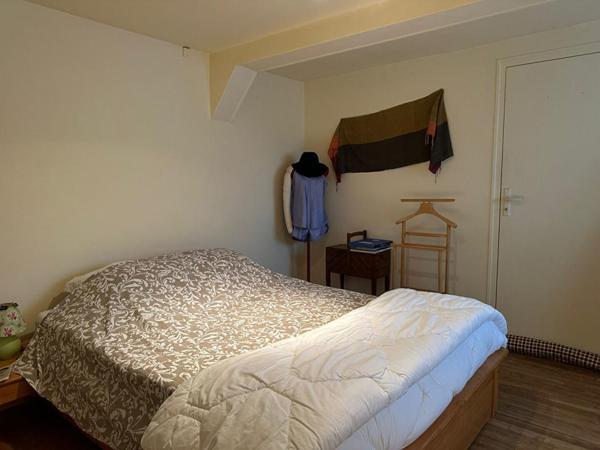 Maison de village 3 pièces de 72 m2 avec jardin et dépendance