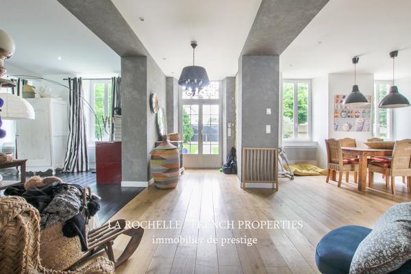 MAGNIFIQUE PROPRIÉTÉ DE CHARME - SAINTE SOULLE - CHARENTE MARITIME