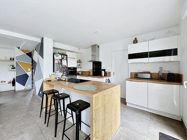 CARQUEFOU Maison contemporaine