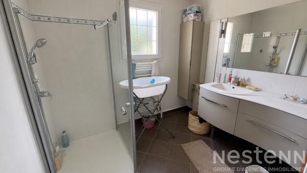 A vendre à PLOUHARNEL - Maison familiale avec fort potentiel
