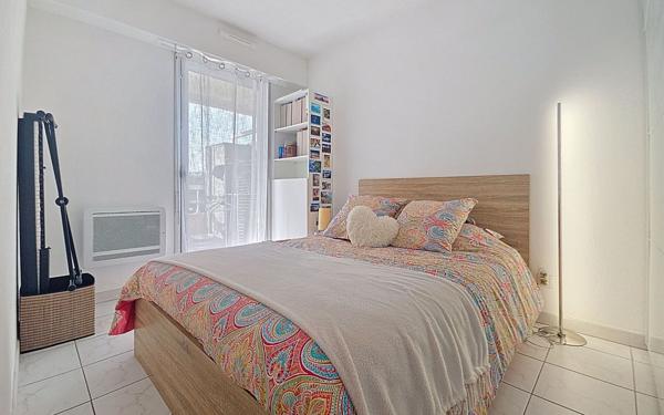 Appartement à vendre    2 pièces • 40 m2 Saint-Laurent-du-Var