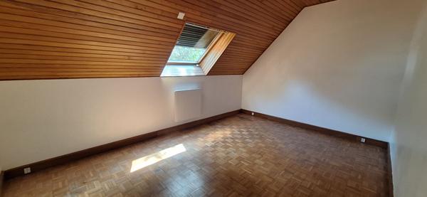 Fouesnant, bourg à pied, jolie maison de 4 chambres, sur un beau terrain arboré de 700 m² !