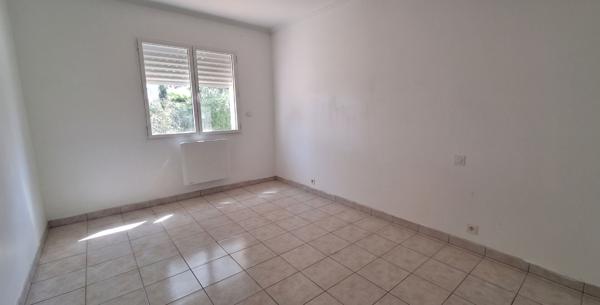 Fouesnant, bourg à pied, jolie maison de 4 chambres, sur un beau terrain arboré de 700 m² !