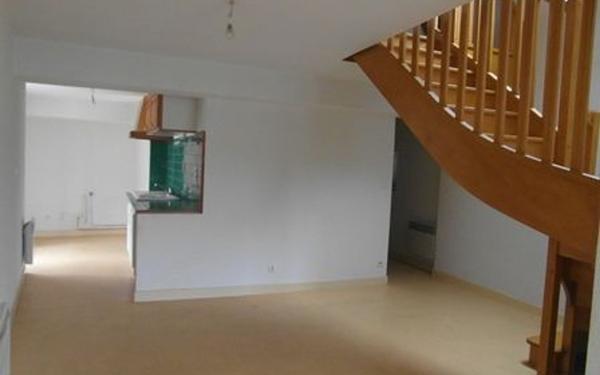 Appartement à louer    3 pièces •  Saint-Étienne-de-Fursac