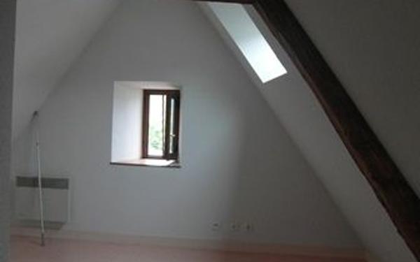 Appartement à louer    3 pièces •  Saint-Étienne-de-Fursac