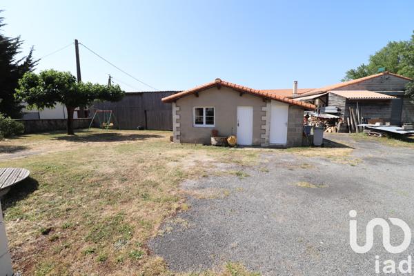 Maison à vendre 7 pièces 238 m² Montguyon