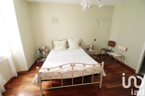 Maison à vendre 7 pièces 238 m² Montguyon