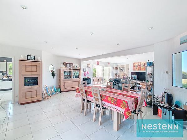 A vendre Maison d'Architecte avec piscine couverte et vue mer !