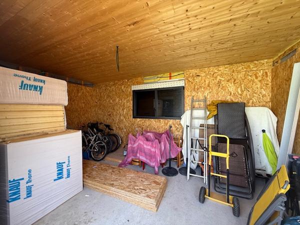 Meschers-sur-Gironde (17132) 

3 KM DE LA PLAGE & 3.5 KM DU CENTRE VILLE DE MESCHERS