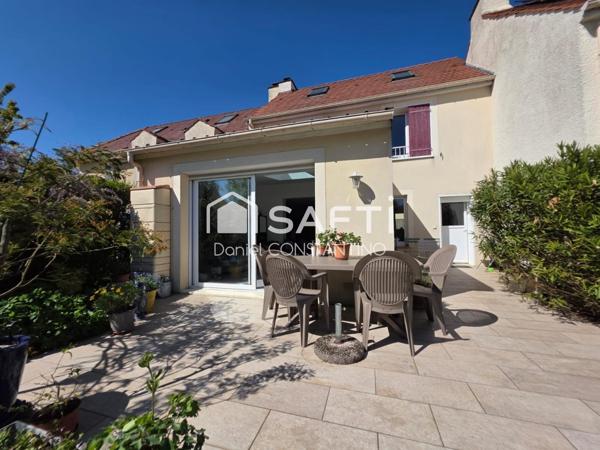 Maison d'environ 125 m² avec 4 chambres sur 338m²