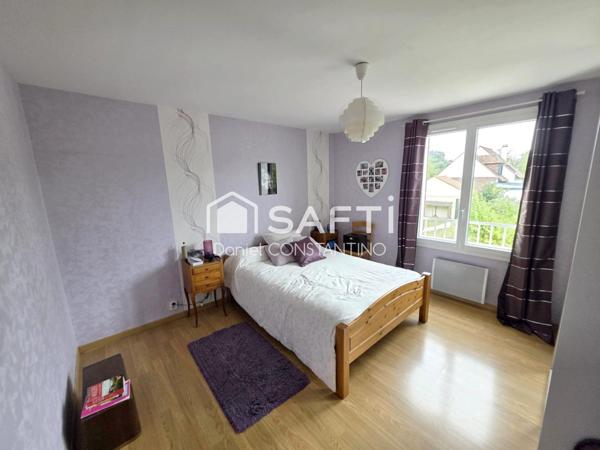 Maison d'environ 125 m² avec 4 chambres sur 338m²