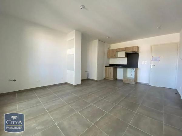 Appartement à louer 2 pièces 41.28m² Morières-lès-Avignon (84310)
