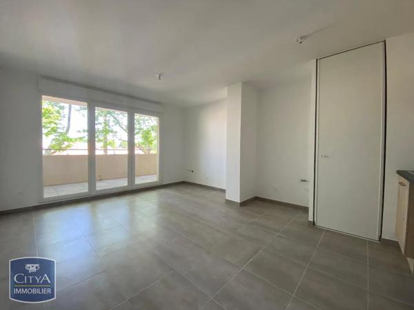 Appartement à louer 2 pièces 41.28m² Morières-lès-Avignon (84310)
