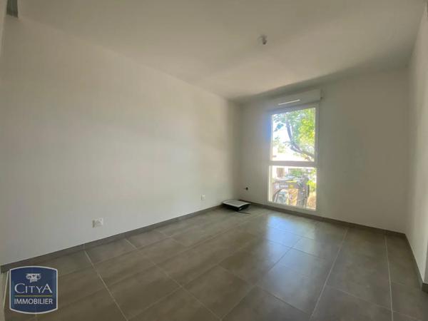 Appartement à louer 2 pièces 41.28m² Morières-lès-Avignon (84310)