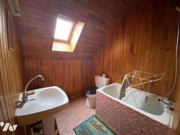 A VENDRE - MAISON D'HABITATION - LA BACONNIERE 