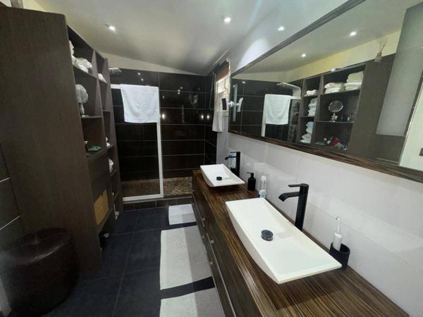 VILLA MOUDONG SUD T5+ bureau