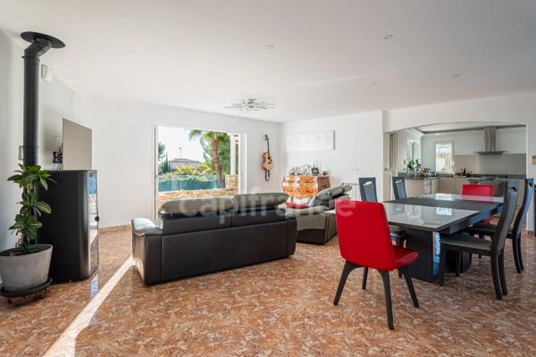 Maison à vendre 5 pièces LA CIOTAT (13) Terrain 3000 M2 Piscine,  Triple garage