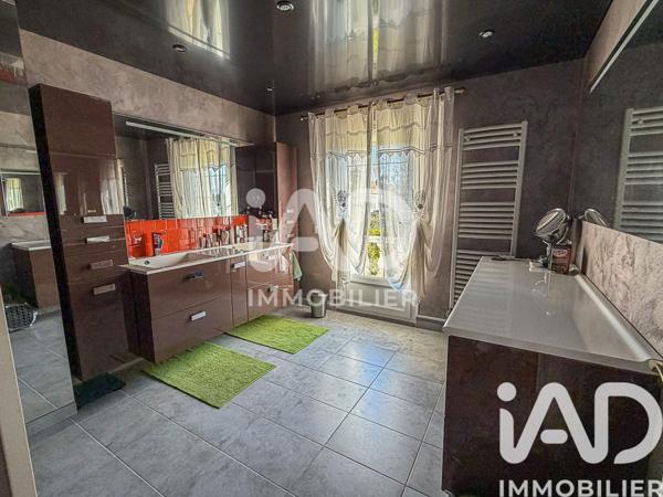 Maison à vendre 9 pièces 273 m² Pézarches