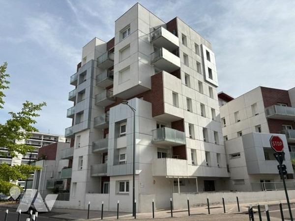 GRAND QUEVILLY - Provinces Appartement T1 vendu loué avec parking.