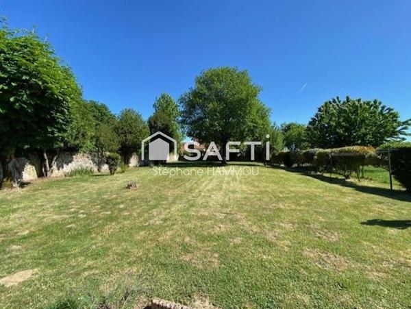 Maison de village sur un terrain clos de 1071 m²